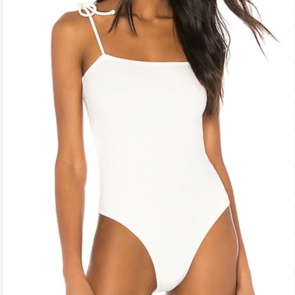 AMUSE SOCIETY Pineapple Kiss Bodysuit in Casa Blanca White sz Medium